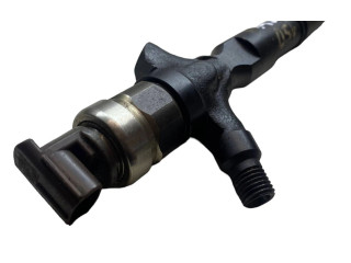 Vstřikovač 2367030400 Toyota Land Cruiser (J150)