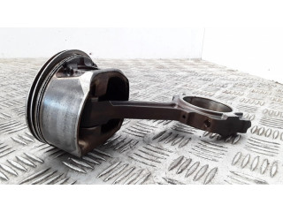 Píst Saab 9-7X pro benzínový motor 4.2