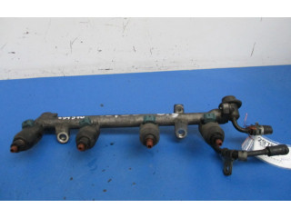 Топливная рампа Mazda 626