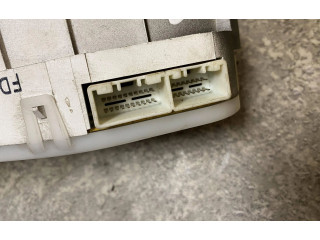 Панель приборов FDGE6VD Mazda 626