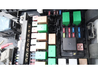 Pojistková skříňka Řídící jednotka BSM    Hyundai ix35 2015