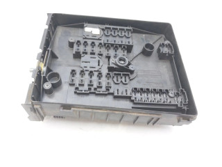 Блок предохранителей 1K1937503 Volkswagen Jetta V