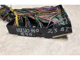   Pojistková skříňka 12585996   Volvo 740 1987