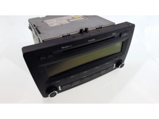 Радио/ проигрыватель CD/DVD / навигация