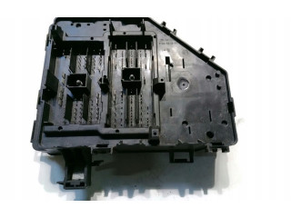 Блок предохранителей 20860988   Cadillac CTS    