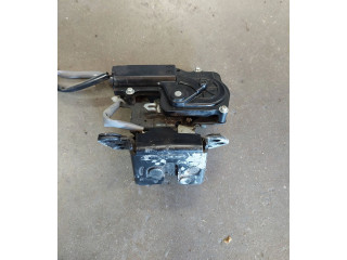 Zámek zadních dveří Toyota Corolla Verso AR10 2009