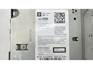 Радио/ проигрыватель CD/DVD / навигация