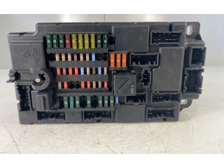 Блок предохранителей  6135345685801   Mini Cooper Coupe R58    