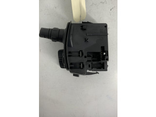 Ручка стеклоочистителей 8201590631   Renault Clio III