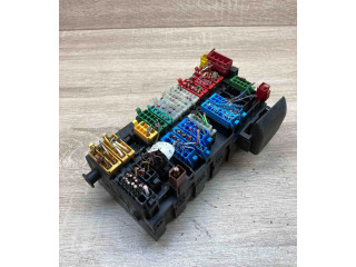 Блок предохранителей 357937039, 6N0971006 Volkswagen Caddy