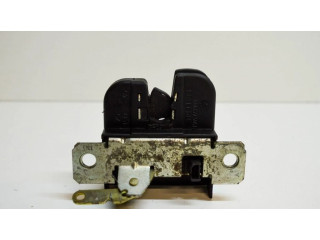 Замок задней крышки