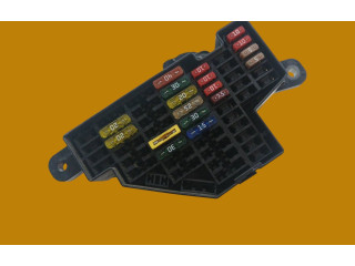 Блок предохранителей  105KM, TDI   Volkswagen Jetta V    