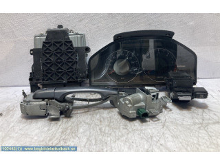 Блок управления впрыском 30785100   Volvo V70