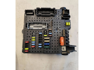 Блок предохранителей 30728512, 28017881   Volvo V70    
