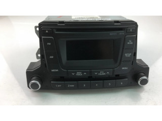 Радио/ проигрыватель CD/DVD / навигация