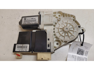 Передний двигатель механизма для подъема окон