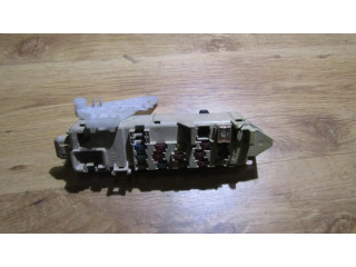 Блок предохранителей 6l161369 Mitsubishi Colt