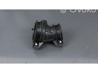 Другая деталь отсека двигателя