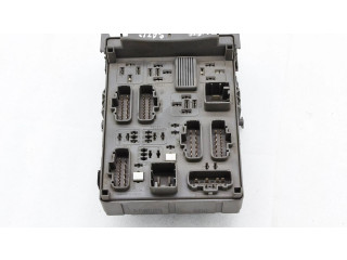 Pojistková skříňka 8200220690 Renault Vel Satis 2003