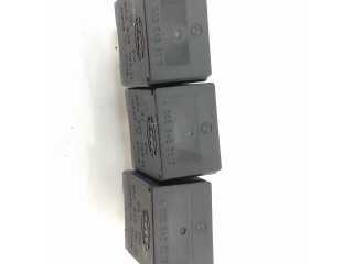 Pojistková skříňka 016706581, A0025422619 Mercedes-Benz E W212 2010