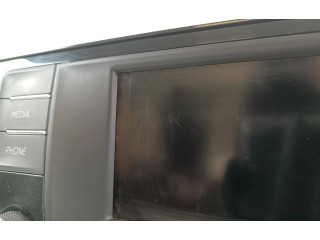 Радио/ проигрыватель CD/DVD / навигация 6V0035871 Skoda Fabia Mk3 (NJ)