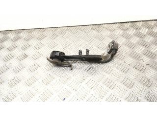 Другая деталь отсека двигателя