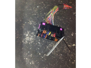 Pojistková skříňka Volkswagen Transporter - Caravelle T5 2007