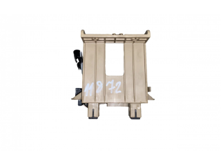 Блок предохранителей  82201FJ110   Subaru Forester SJ    