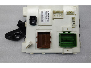Блок управления двигателя 32268107, 00502622 Volvo XC40