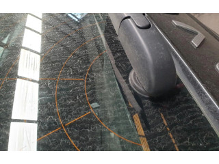 Моторчик заднего дворника     Land Rover Discovery Sport