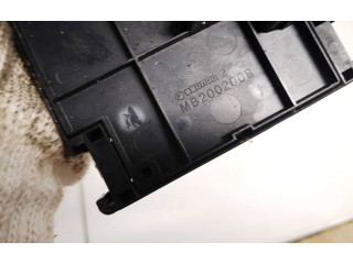 Блок предохранителей mb200200b Subaru Forester SH