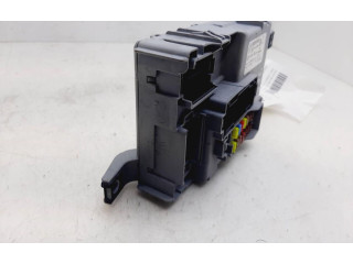 Блок предохранителей 520158930 Opel Combo D