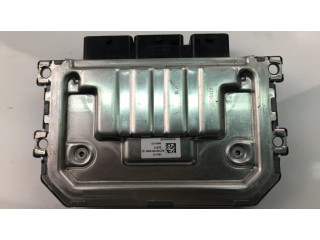 Блок управления двигателя 237102611S Dacia Duster