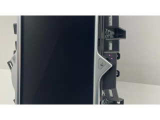 Дисплей    104500603A   Tesla Model X