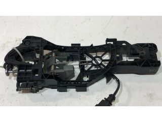 Передний держатель / кронштейн для внешней ручки открытия