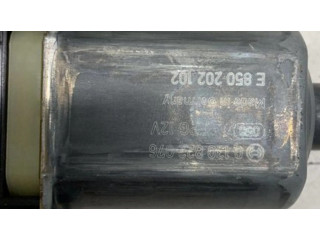 Передний двигатель механизма для подъема окон