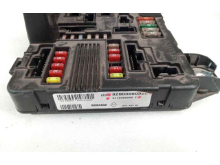 Блок предохранителей 8200306032C   Mercedes-Benz A W169    