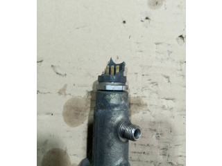 Топливная рампа 30757146, 005916L3   Volvo V70   для двигателя D5244T4