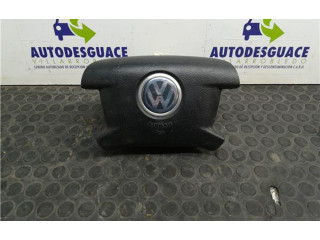 Подушка безопасности водителя 2K0880201B4EC   Volkswagen Caddy