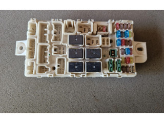 Блок предохранителей Mitsubishi L200