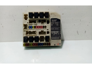 Pojistková skříňka Řídící jednotka BSM 284B7AX615 Nissan Micra C+C 2004