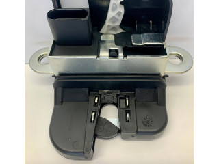 Замок багажника 5K0827505A, 5M0827505    Volkswagen Golf VI 2008 - 2013 года