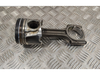 Píst 10653   Nissan Qashqai    M9R 