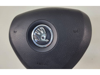 Подушка безопасности водителя 5E0880201   Skoda Octavia Mk3 (5E)