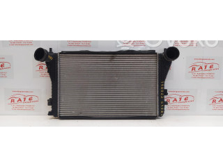 Интеркулер  1K0121345E   Volkswagen Touran I 