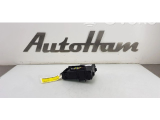 Блок предохранителей  13356923, 13356922   Opel Meriva B    