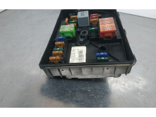 Блок предохранителей 1K1522002   Volkswagen Jetta V    