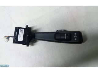 Ручка стеклоочистителей    Volvo V70