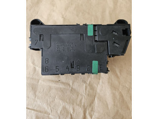 Блок предохранителей A2305450001, 2305450001 Mercedes-Benz SL R230