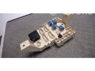 Блок предохранителей  YV1B0L   Suzuki Splash    